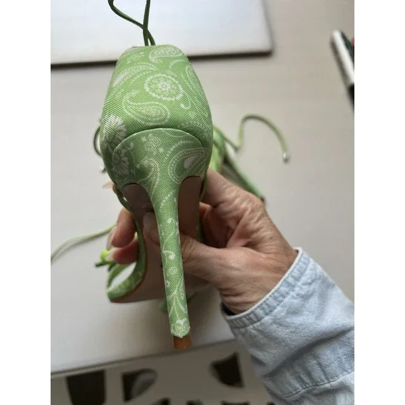 Schutz Sandals High Heel 4.5" Green Jeweled Front Ankle Wrap Size 5B - Picture 7 of 7